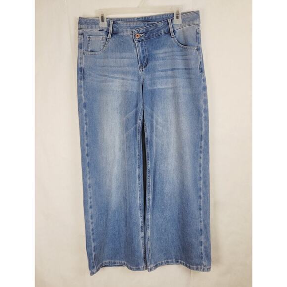 Halara Flex asymmetric wide leg jeans Size medium Stretch Boho Comfycore Casual - Picture 2 of 9